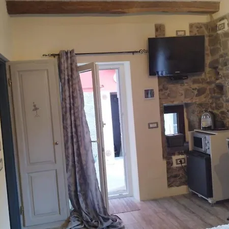 Gasthuis La Pietra Di Sersa 3*