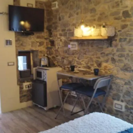 La Pietra Di Sersa Πανσιόν Quaratica